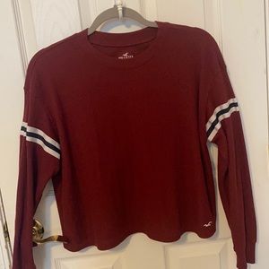 A burgundy women’s Hollister ‘boyfriend tee’